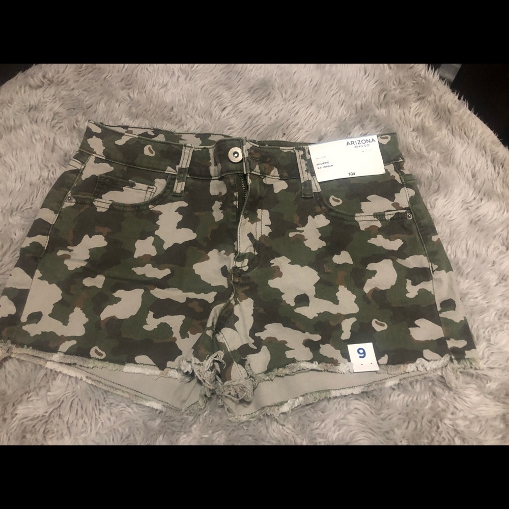Arizona Shorts Size 9